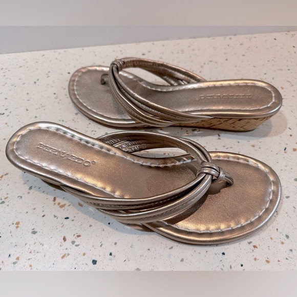 BERNARDO Miami Leather Platinum Metallic Tong Cork Wedge Sandals - Picture 12 of 13